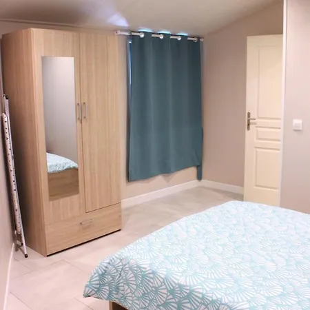 La Croix Majot Holiday home Regniowez